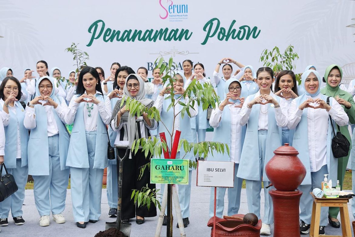 Pj Ketua TP PKK Provinsi Banten Dampingi Istri Wapres RI Lakukan Aksi Sosial