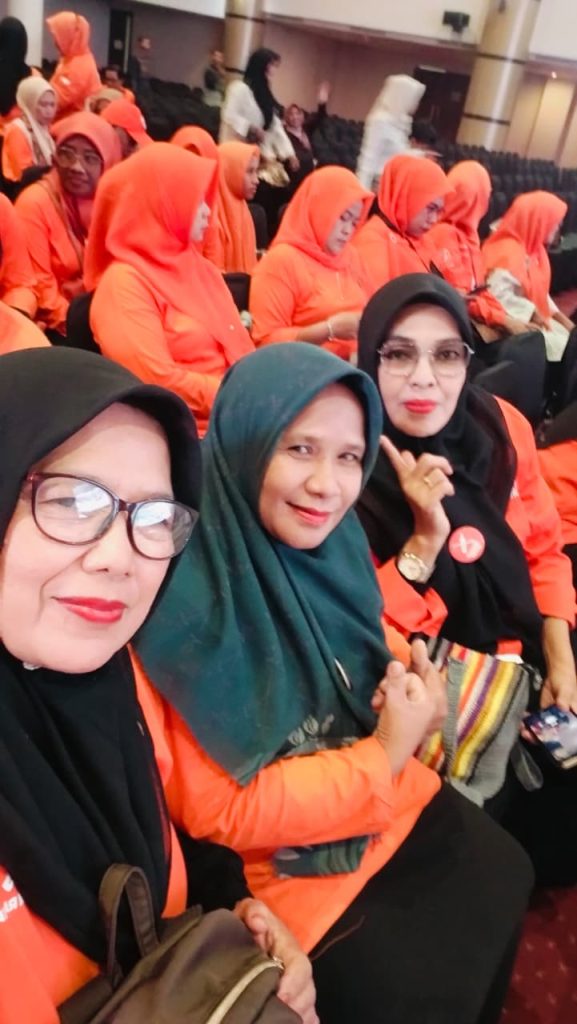 Nampak para pengurus Gerakan Rakyat DPW Provinsi Banten dan Para Pengurus DPD Kota Serang