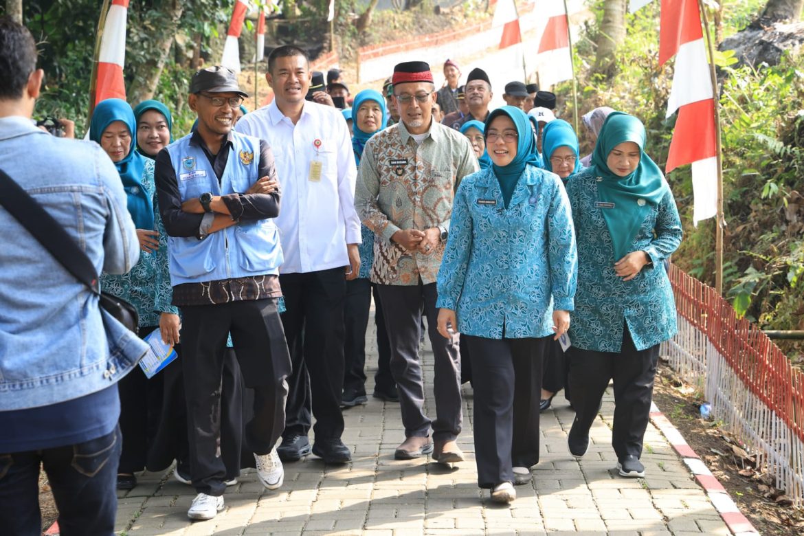 Gerakan ‘Banten Teduh Tangerang Sejuk’ Dukung KemenLH Tanam 2 Milyar Pohon