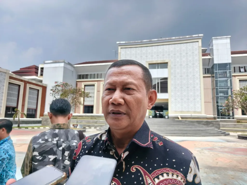 DLHK Banten : Ada Indikasi Perusahaan Buang Limbah Di Sungai Ciujung Keragilan Serang