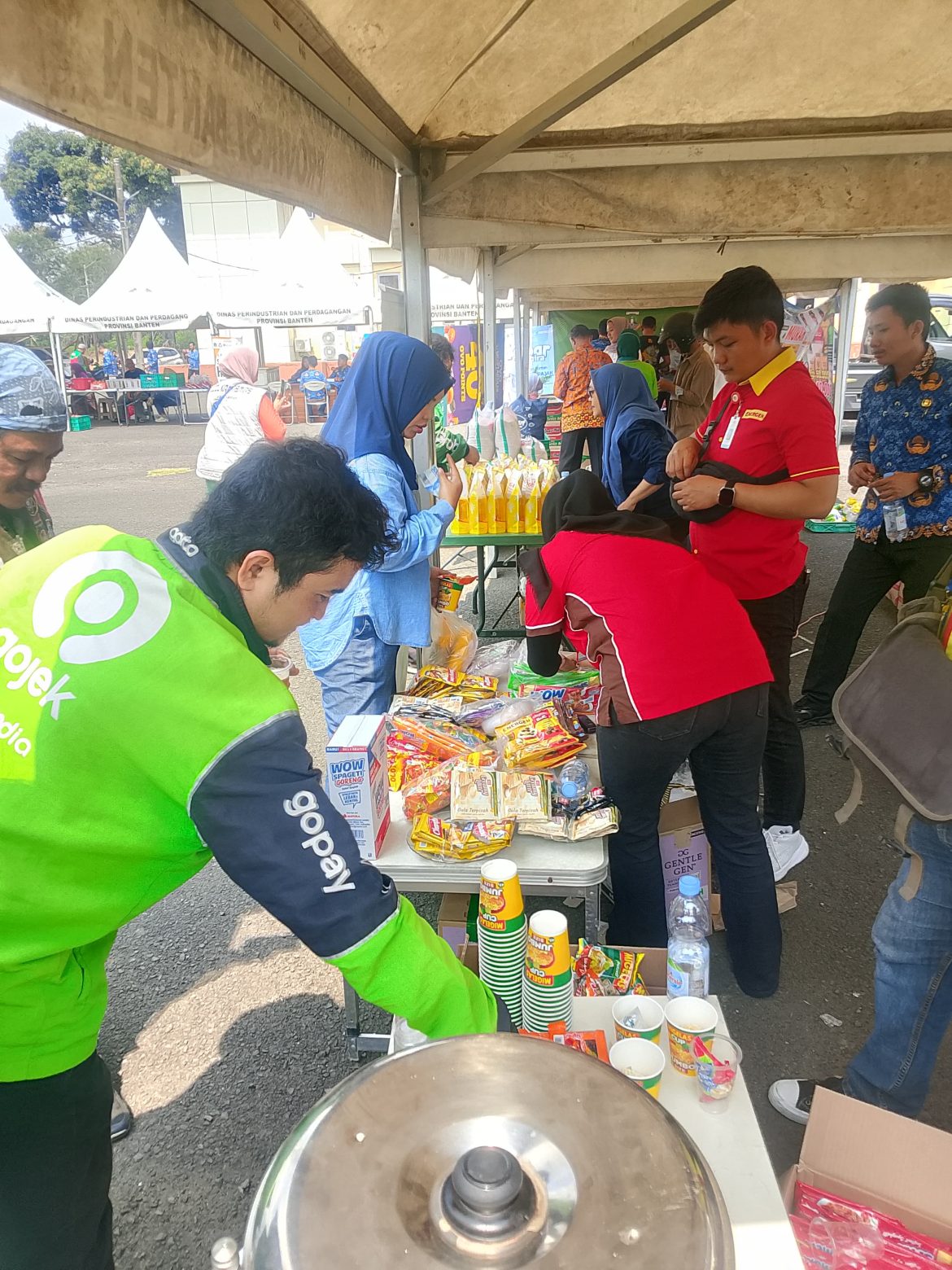 Pemprov Banten Gelar Pasar Murah Khusus Pengemudi Ojol