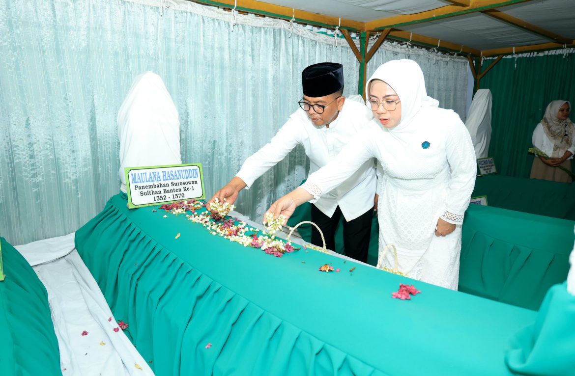 Tak Lupa Akar Sejarah, Gubernur Andra Soni Ziarah Makam Kesultanan Sambut HUT Ke-26 Banten