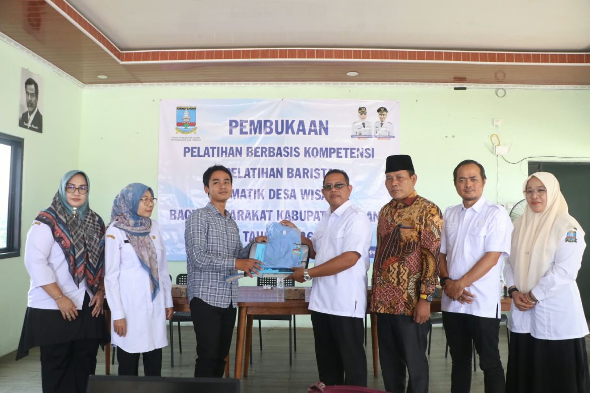 Disnakertrans Kabupaten Serang Beri Pelatihan Barista Tematik Pengelola dan Warga Desa Wisata